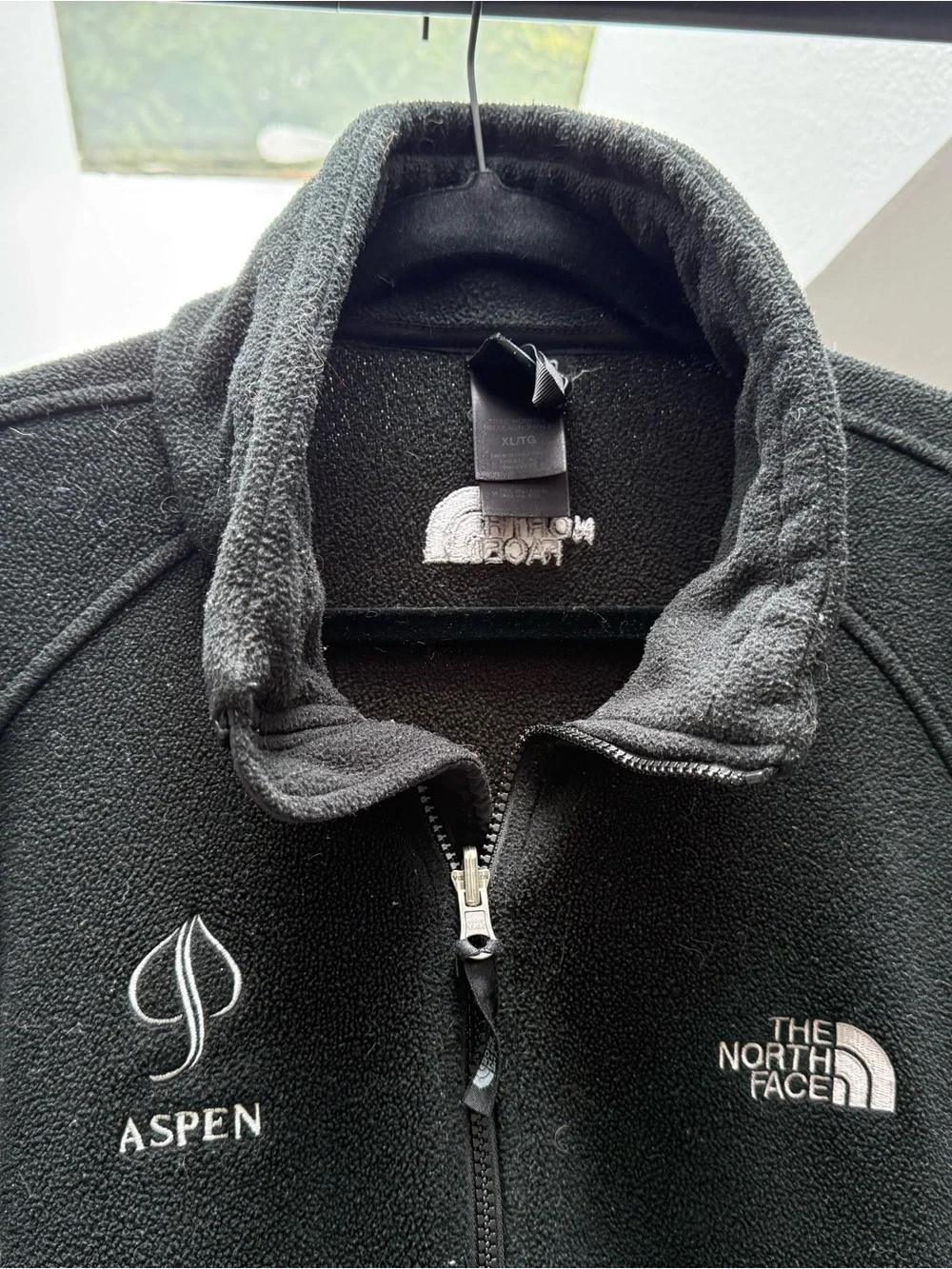 The North Face Black Aspen Embroidered Lightweight Fleece Jacket